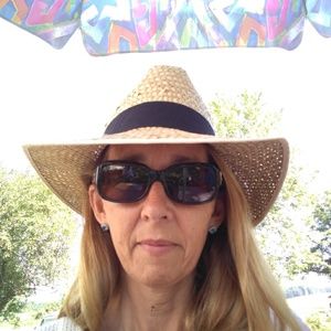 Meet your Posher, Kim